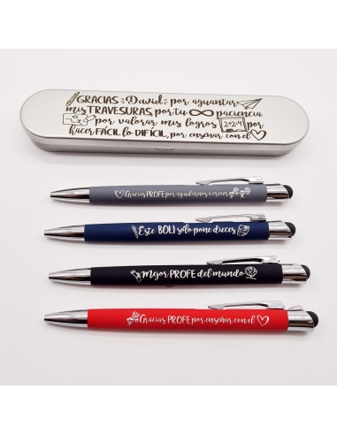 MODELO CLÁSICO. GRACIAS (NOMBRE) POR AGUANTAR MIS TRAVESURAS, caja incluida.