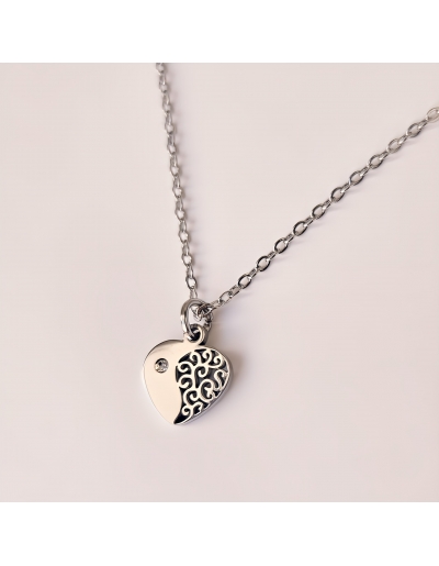 Precioso collar con amuleto...