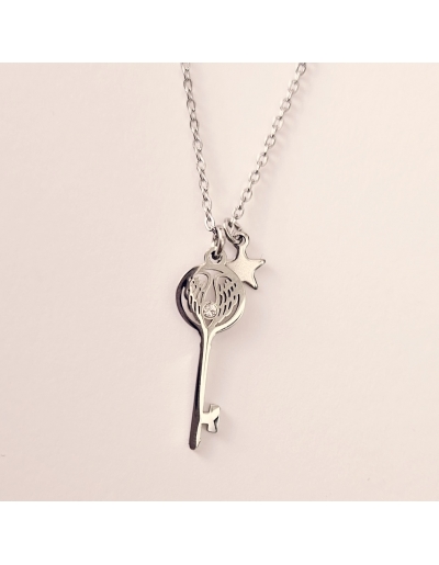 Precioso collar con amuleto...